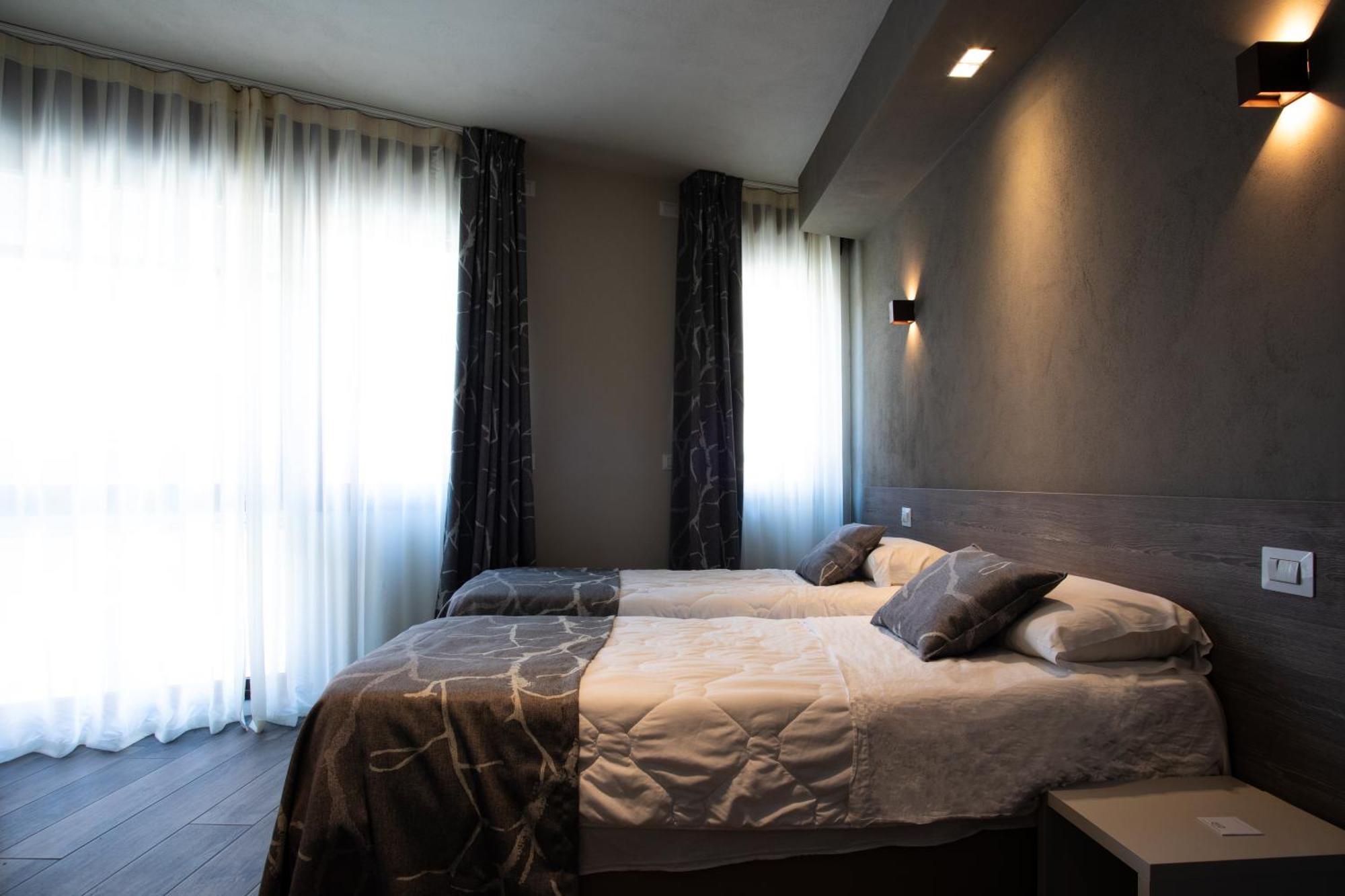 Astoria Living Apartments Bologna Buitenkant foto