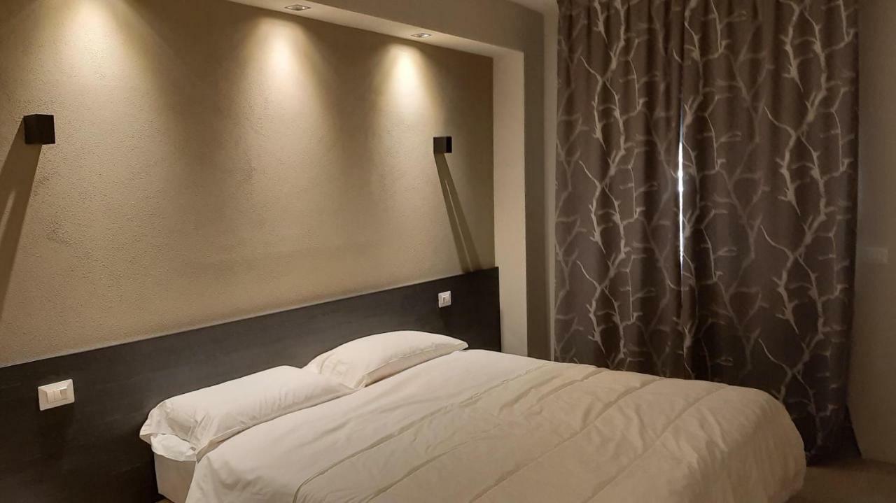 Astoria Living Apartments Bologna Buitenkant foto