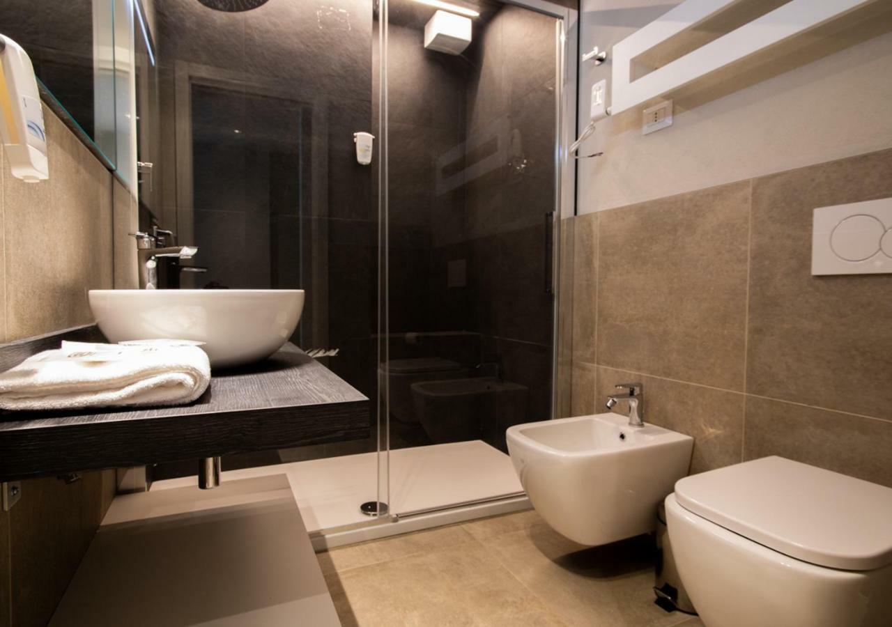 Astoria Living Apartments Bologna Buitenkant foto