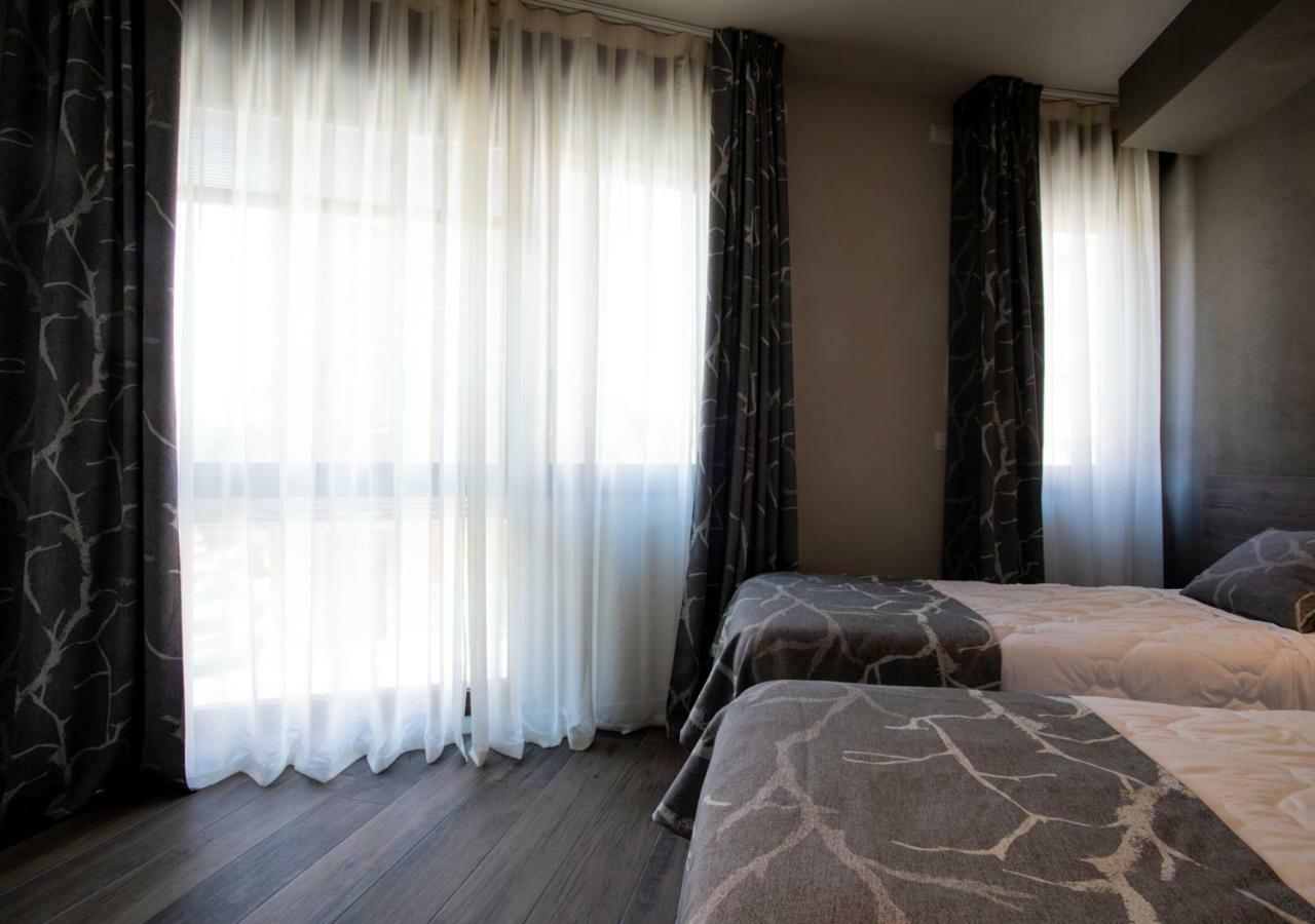 Astoria Living Apartments Bologna Buitenkant foto
