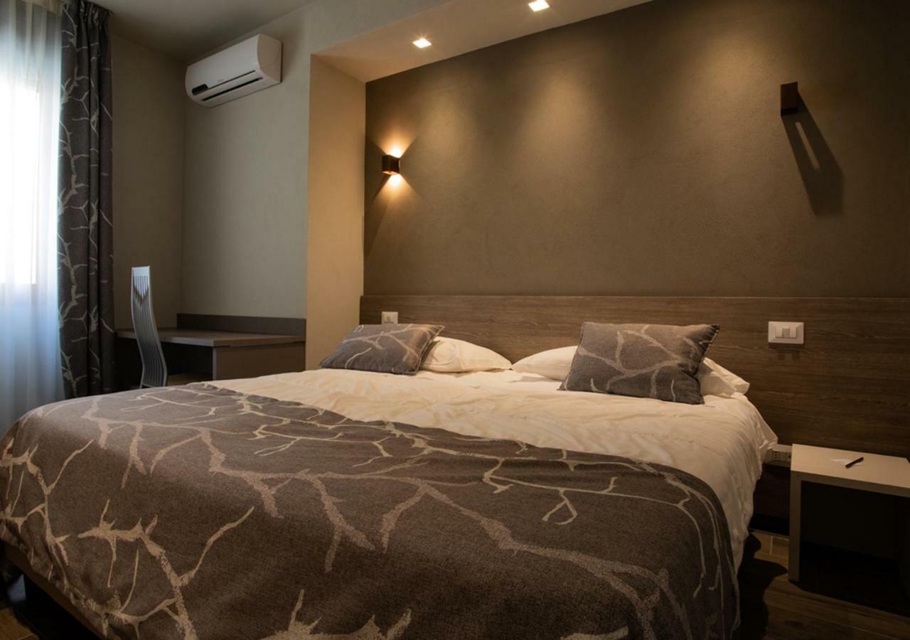 Astoria Living Apartments Bologna Buitenkant foto