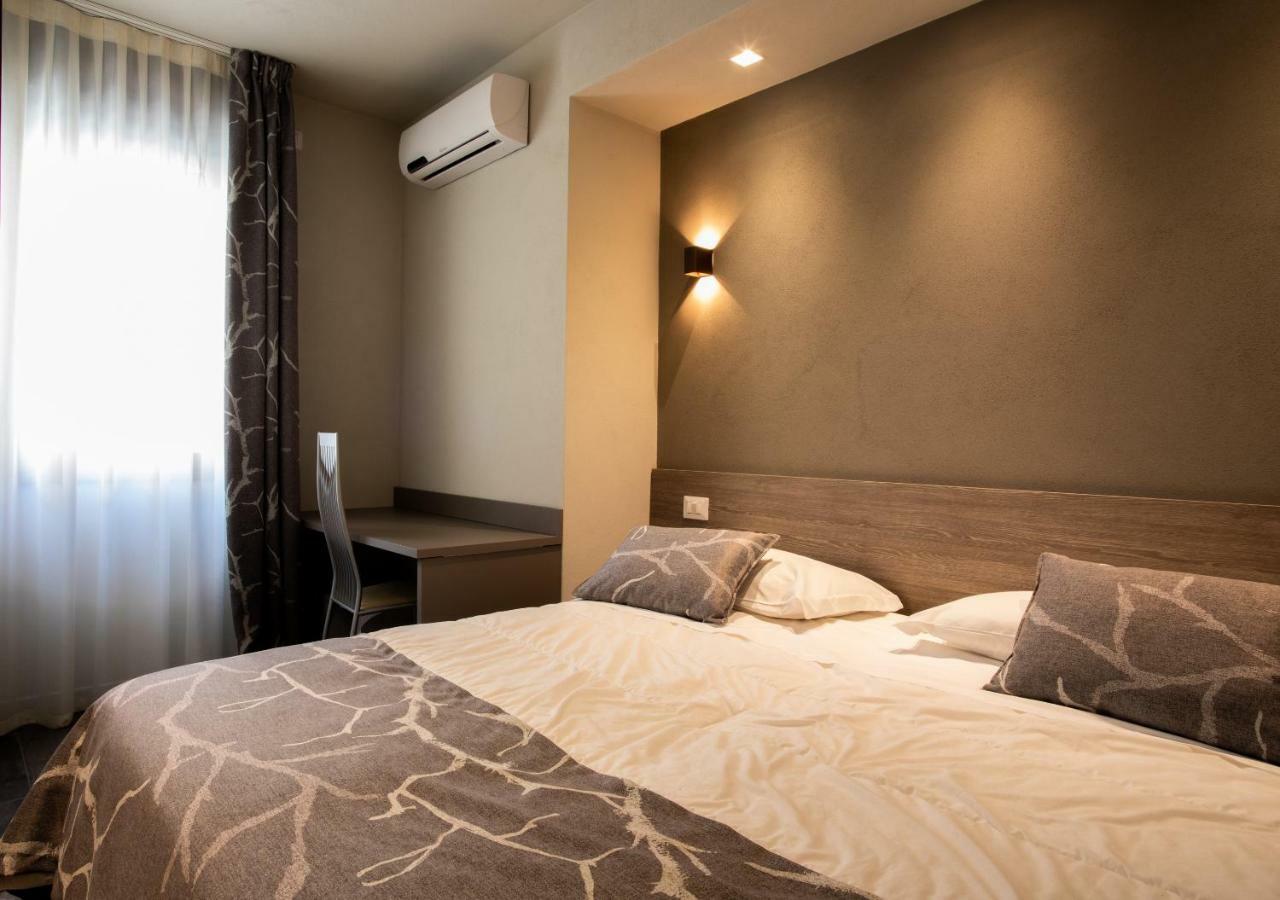 Astoria Living Apartments Bologna Buitenkant foto